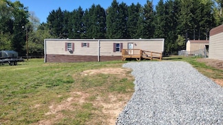 124 Cove View Dr, Mooresville, NC 28117