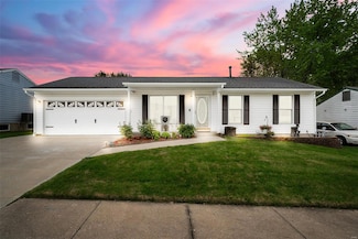 1318 Half Moon Dr, O Fallon, MO 63366