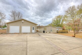 117 Riverview Dr, Anderson, MO 64831