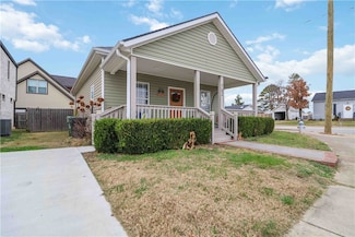 742 N 5th St, Rogers, AR 72756