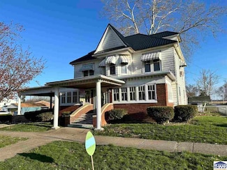 305 W Main St, Farmersburg, IN 47850