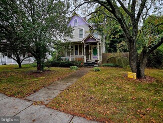 905 Cooper St, Beverly, NJ 08010