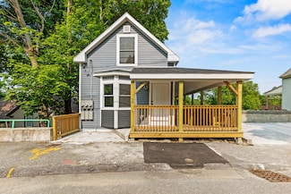 38 Newbury St, Auburn, ME 04210