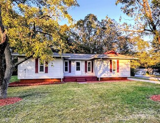 1700 Northwoods Dr, Kings Mountain, NC 28086