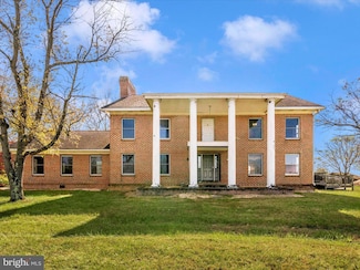 14924 Clear Spring Rd, Williamsport, MD 21795