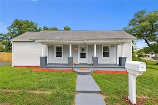 104 Main St, Eden, NC 27288