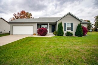 1608 Chinook Dr, Bristol, IN 46507