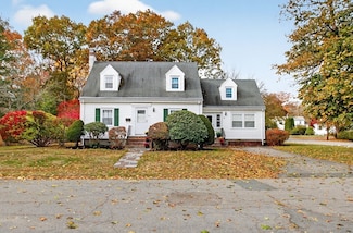 39 Harwich Rd, Brockton, MA 02301
