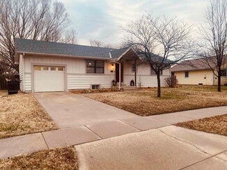 210 Swanee Dr, Goddard, KS 67052