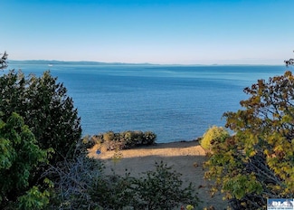 1226 Dutch Dr, Port Angeles, WA 98363