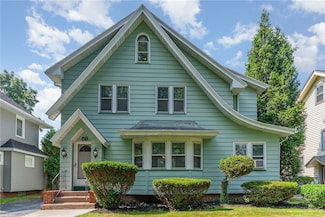 59 Elwell Dr, Rochester, NY 14618