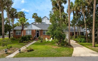 275 5th St, Atlantic Beach, FL 32233