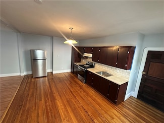 52 W Hunt St, Central Falls, RI 02863