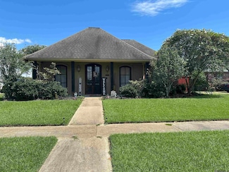 6106 Sandy Creek Ln, Zachary, LA 70791