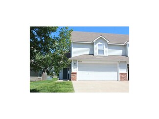 2719 Grand Cir, Lawrence, KS 66047