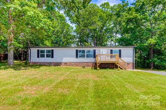 3973 Berry Creek Cir, Granite Falls, NC 28630