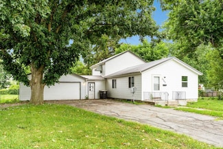 2702 Westward Dr, Fort Wayne, IN 46809