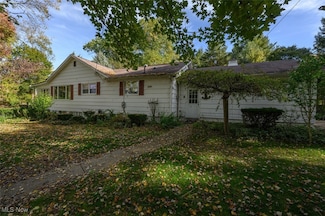 155 Spruce Dr NW, North Canton, OH 44720