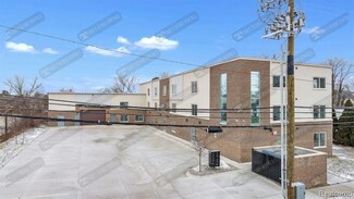 4504 Oakwood Blvd, Melvindale, MI 48122