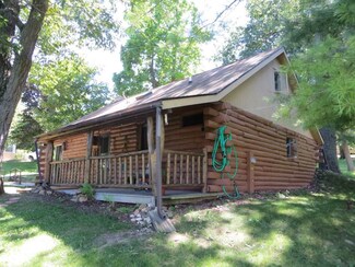 500 Elm St, Endeavor, WI 53930