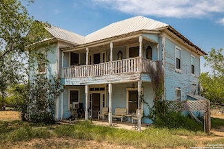 1440 School Dr, Poteet, TX 78065
