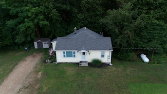 56840 46 1 2 St, Lawrence, MI 49064