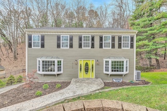 6178 Burnham Rd, Roanoke, VA 24018