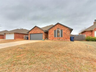 12325 SW 12th St, Yukon, OK 73099