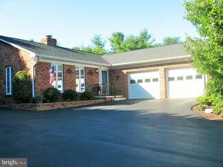 9985 Pleasant View Dr, New Market, VA 22844