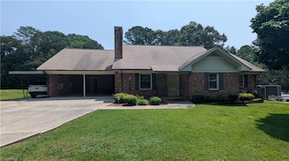 405 Kimrey St, Ramseur, NC 27316