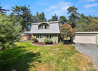 1930 Fir Woods Place, Oak Harbor, WA 98277