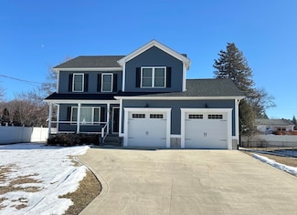 30 Larchmont St, Chicopee, MA 01013