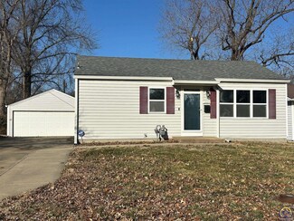 1823 SW Mcalister Ave, Topeka, KS 66604