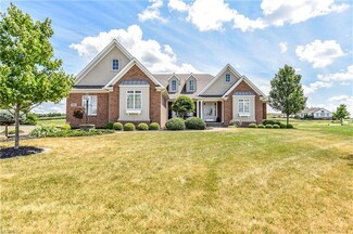 220 Homestead Dr, Columbiana, OH 44408