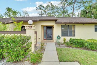 135 Manchineel Ct, Royal Palm Beach, FL 33411