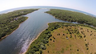 134 Sarita Walker Rd, West Tisbury, MA 02568