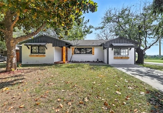 108 Hilltop Dr, Grandview, TX 76050