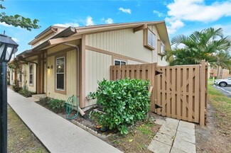 301 Maplecrest Cir, Jupiter, FL 33458