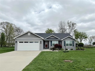 108 S Timberview Dr, Staunton, IL 62088