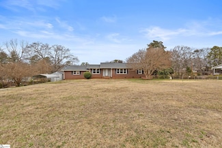 24 W Golden Strip Dr, Mauldin, SC 29662