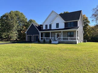 2 Happy Acres Ln, East Longmeadow, MA 01028