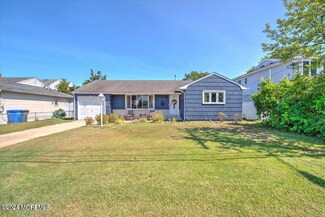 34 Woodhaven Rd, Toms River, NJ 08753