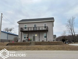 206 N 1st St, Montrose, IA 52639