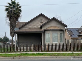 300 E Ivy St, Hanford, CA 93230