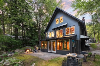 18 Spring Rd, Albany, NH 03818