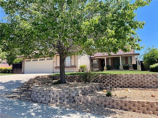 3095 Dundee Ave, Highland, CA 92346