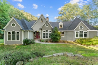 24 Bittersweet Way, Stonington, CT 06378