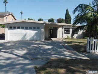 2305 S Shelton St, Santa Ana, CA 92707
