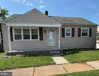 45 W High St, Windsor, PA 17366