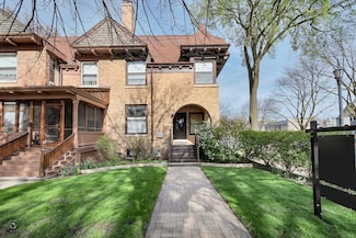 1401 Elmwood Ave, Evanston, IL 60201